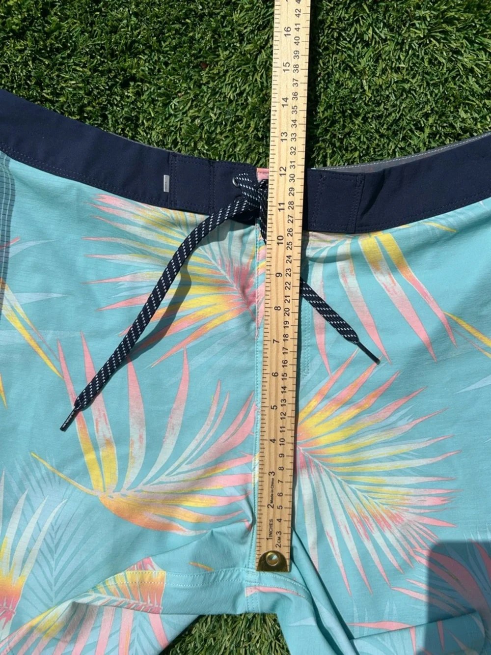 Quiksilver Men's 34 Highlite Arch 19 Boardshorts Angel Blue Swim Shorts Tropical - Picture 9 of 10